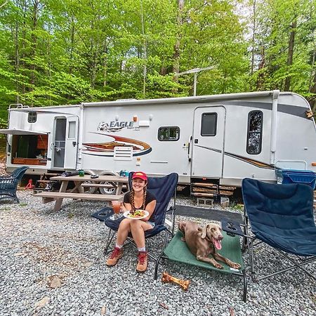 Rv Adventure Roscoe Pet Friendly Hotell Exteriör bild