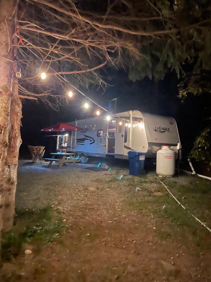 Rv Adventure Roscoe Pet Friendly Hotell Exteriör bild